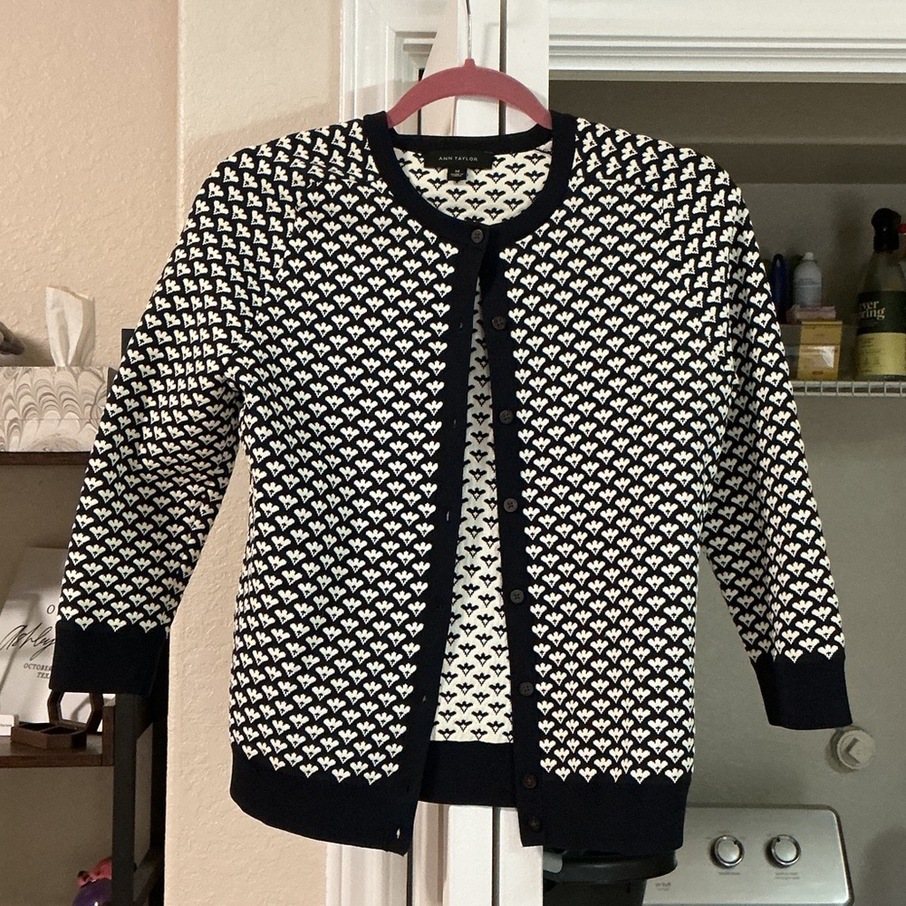 Ann Taylor Black and White Patterned Cardigan